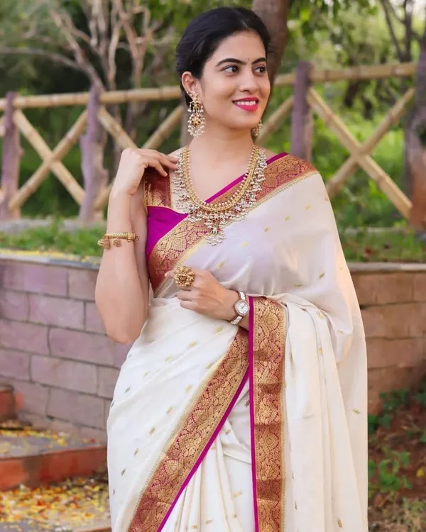 Ivory_White_Soft_Lichi_Silk_Saree_with_Pink_Jacquard_Border