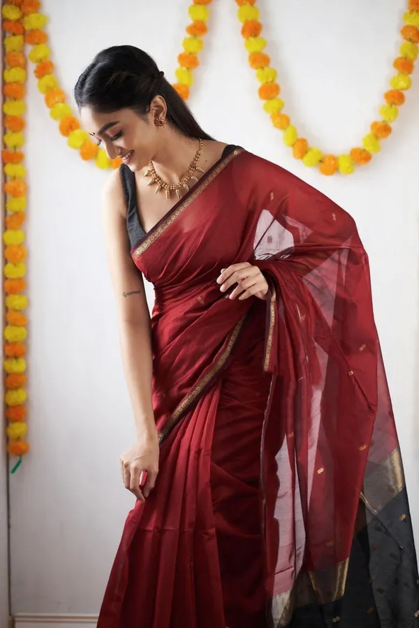 Maroon_Soft_Lichi_Silk_Saree_with_Rich_Jacquard_Pallu_&_Exclusive_Border