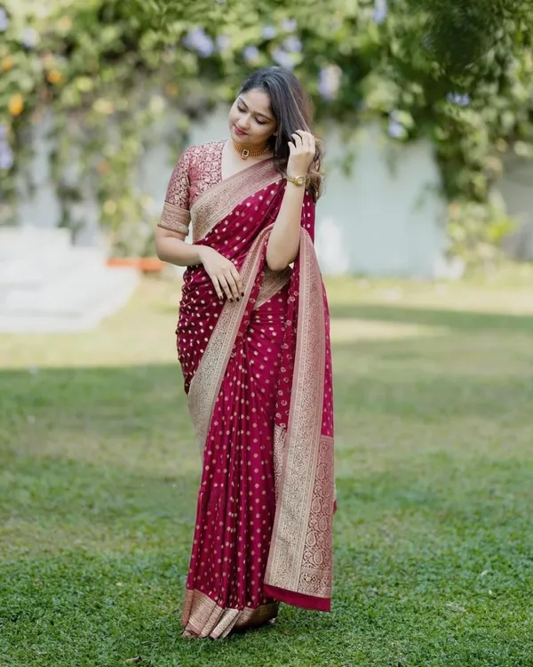 Maroon_Soft_Silk_Saree_with_Gold_Zari_Butti_&_Traditional_Woven_Border