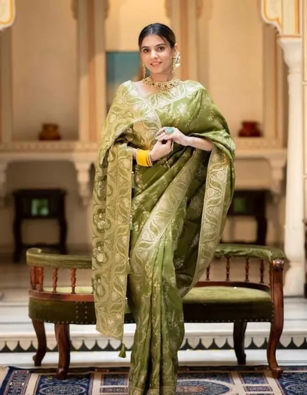 Mehndi_Soft_Silk_Saree_with_Floral_Jacquard_Weaving,_Rich_Pallu_&_Designer_Border