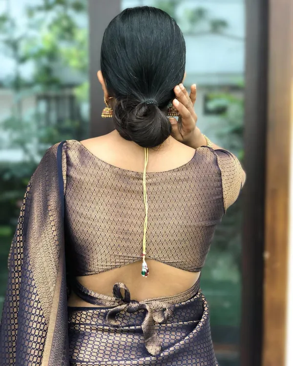Navy_Blue_Soft_Lichi_Silk_Saree_with_Rich_All-Over_Jacquard_Work