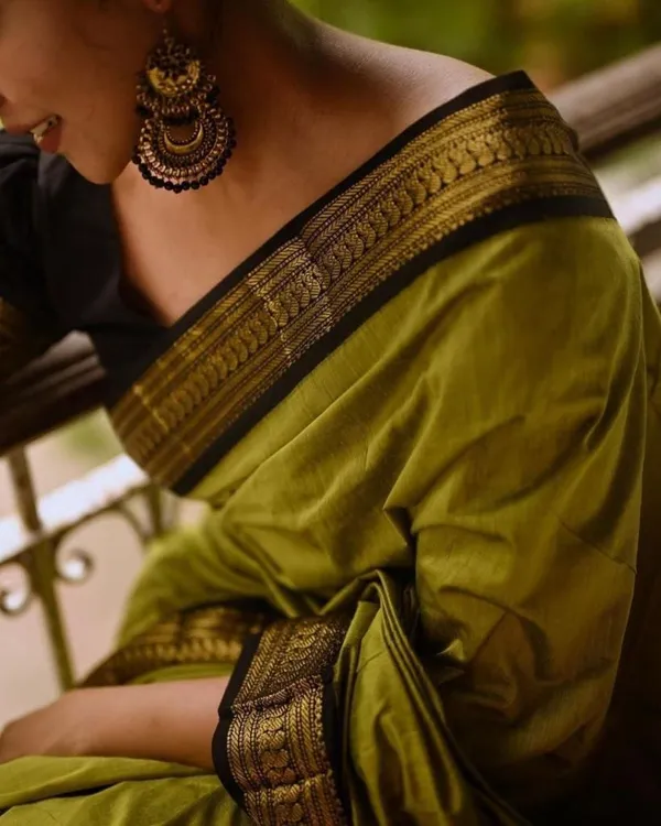 Olive_Green_Soft_Lichi_Silk_Saree_with_Black_Rich_Pallu_&_Jacquard_Work