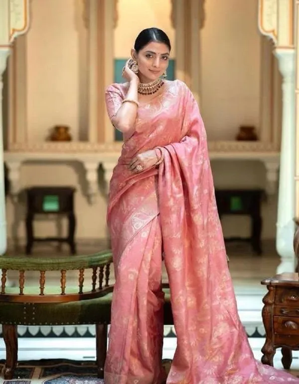 Peach_Pink_Soft_Silk_Saree_with_Floral_Jacquard_Weaving_&_Elegant_Designer_Pallu