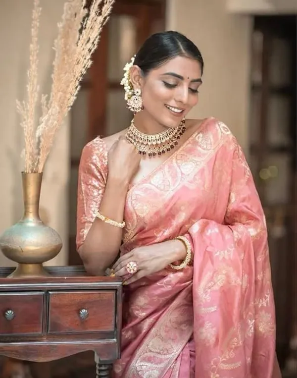 Peach_Pink_Soft_Silk_Saree_with_Floral_Jacquard_Weaving_&_Elegant_Designer_Pallu