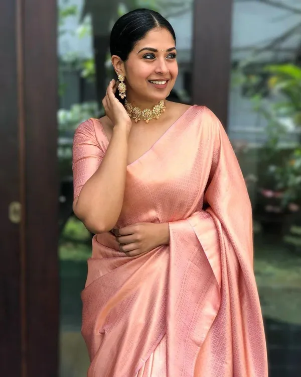 Peach_Soft_Lichi_Silk_Saree_with_Rich_Jacquard_Work