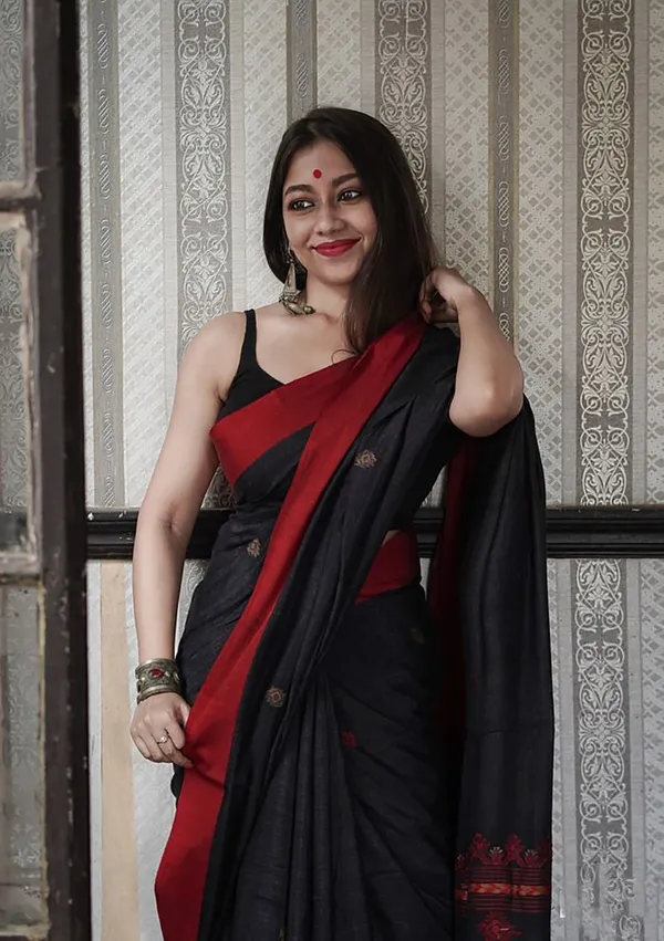 Premium_Black_Lilan_Slab_Saree_with_Rich_Woven_Pallu_&_Red_Border