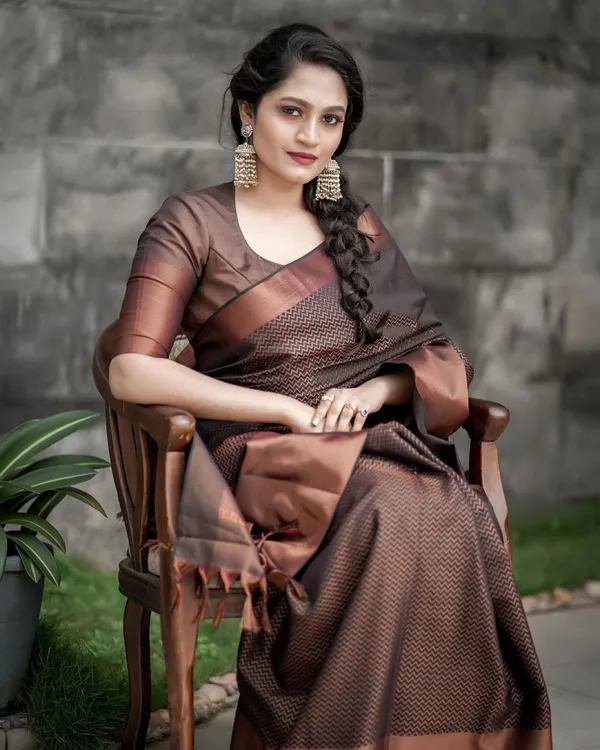 Premium_Coffee_Brown_Soft_Lichi_Silk_Jacquard_Saree