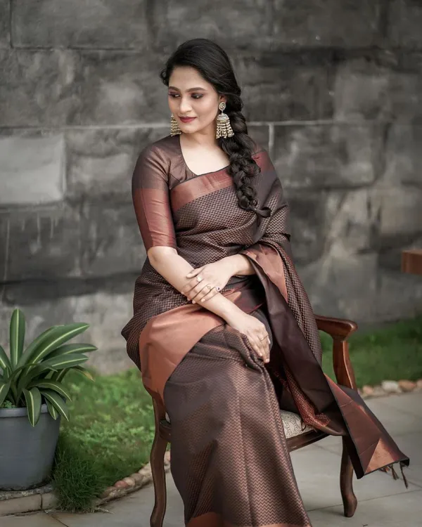 Premium_Coffee_Brown_Soft_Lichi_Silk_Jacquard_Saree