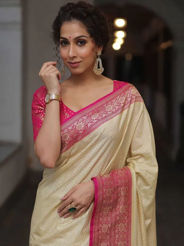 Premium_Cream_Soft_Silk_Saree_with_Pink_Floral_Jacquard_Border_&_Designer_Pallu