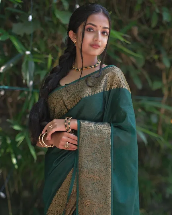 Premium_Dark_Green_Lichi_Silk_Saree_with_Designer_Jacquard_Work