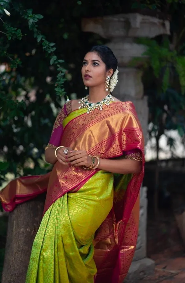 Premium_Green_Soft_Lichi_Silk_Saree_with_All-Over_Jacquard_Work_&_Rich_Pink_Pallu