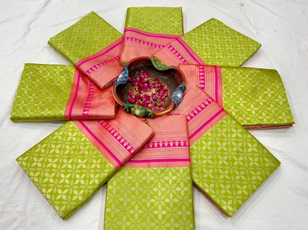 Premium_Green_Soft_Lichi_Silk_Saree_with_All-Over_Jacquard_Work_&_Rich_Pink_Pallu