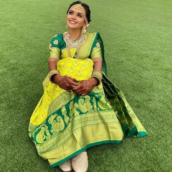 Premium_Green_&_Lime_Soft_Lichi_Silk_Jacquard_Saree_with_Rich_Pallu