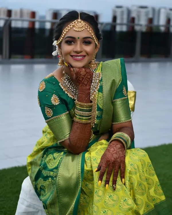 Premium_Green_&_Lime_Soft_Lichi_Silk_Jacquard_Saree_with_Rich_Pallu