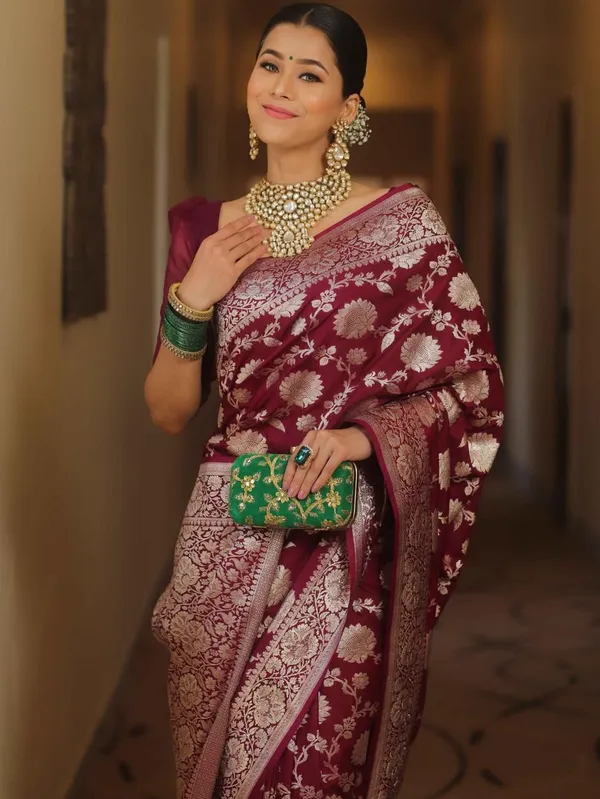 Premium_Maroon_Soft_Lichi_Silk_Saree_with_Rich_Floral_Jacquard_Weaving,_Designer_Pallu_&_Zari_Border