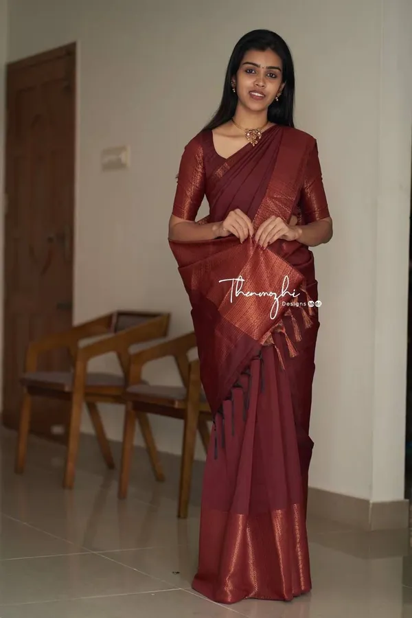 Premium_Maroon_Soft_Lichi_Silk_Saree_with_Rich_Jacquard_Pallu_&_Woven_Border