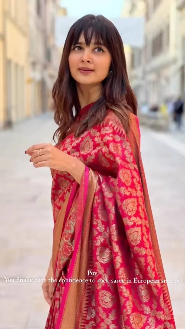 Premium_Rani_Pink_Soft_Lichi_Silk_Jacquard_Saree_with_Rich_Zari_Pallu