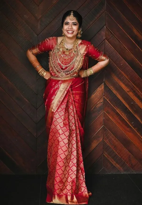 Premium_Red_Soft_Lichi_Silk_Jacquard_Woven_Saree