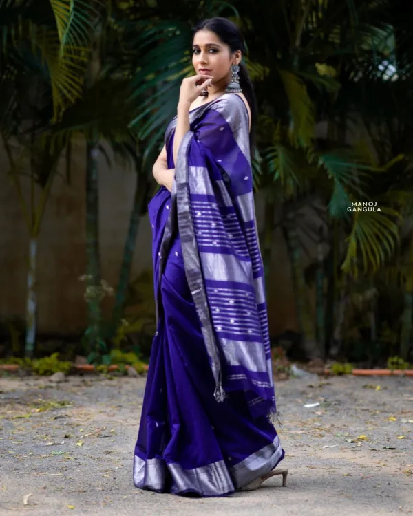 Premium_Royal_Purple_Soft_Lichi_Silk_Saree_with_Jacquard_Weaving_&_Butti_Motifs