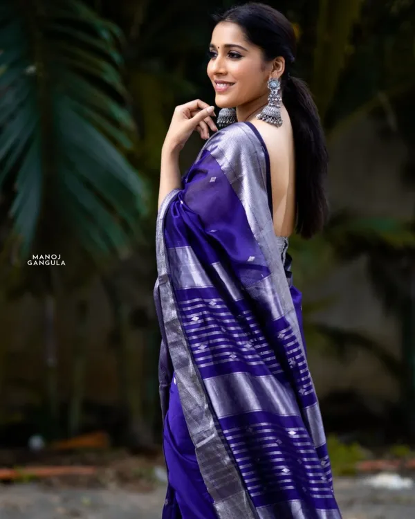 Premium_Royal_Purple_Soft_Lichi_Silk_Saree_with_Jacquard_Weaving_&_Butti_Motifs
