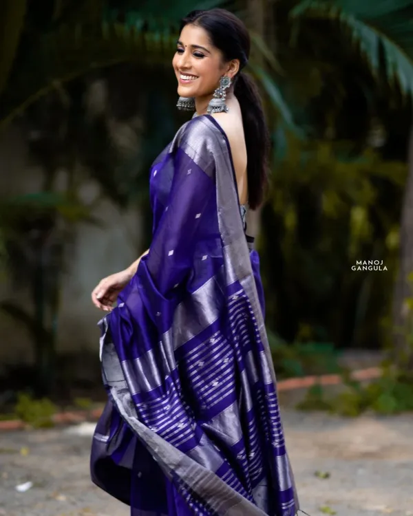 Premium_Royal_Purple_Soft_Lichi_Silk_Saree_with_Jacquard_Weaving_&_Butti_Motifs