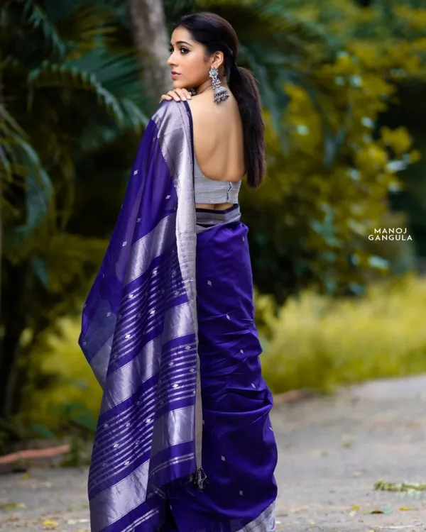 Premium_Royal_Purple_Soft_Lichi_Silk_Saree_with_Jacquard_Weaving_&_Butti_Motifs