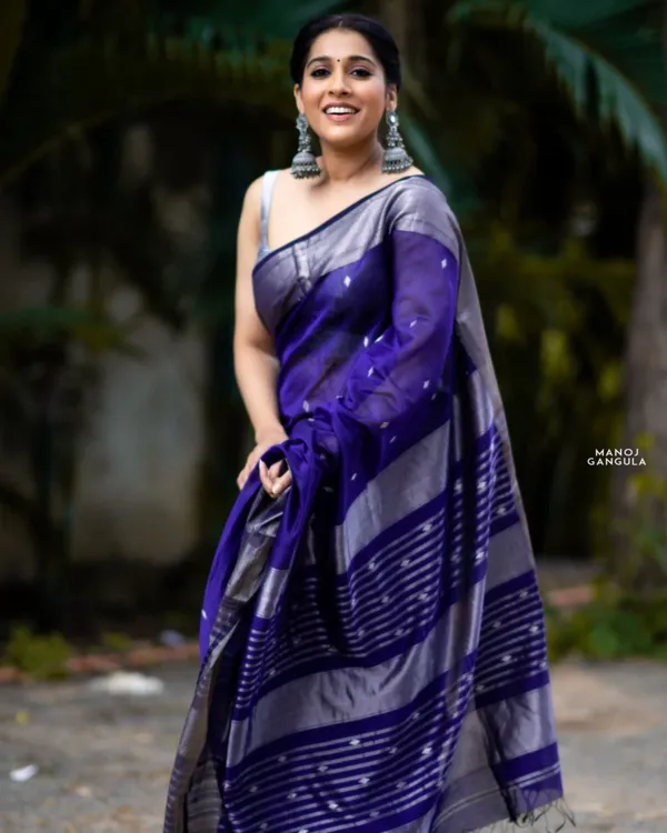 Premium_Royal_Purple_Soft_Lichi_Silk_Saree_with_Jacquard_Weaving_&_Butti_Motifs