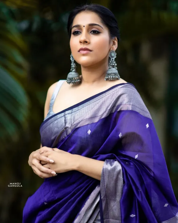 Premium_Royal_Purple_Soft_Lichi_Silk_Saree_with_Jacquard_Weaving_&_Butti_Motifs