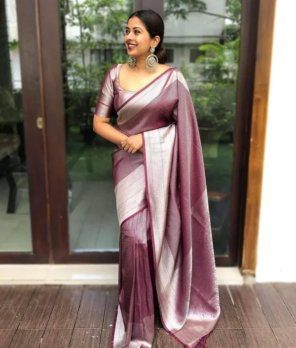 Premium_Soft_Lichi_Silk_Jacquard_Saree_with_Rich_Pallu_&_Exclusive_Border