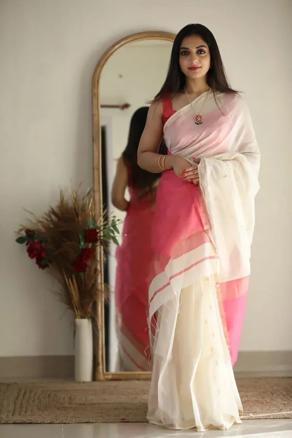 Premium_Soft_Lichi_Silk_Saree_with_All-Over_Jacquard_Weaving_&_Rich_Pink_Pallu