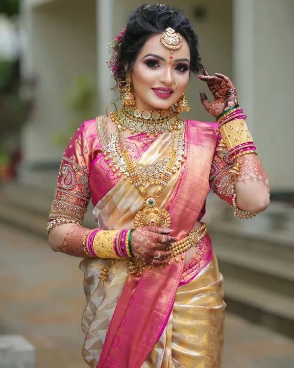 Premium_Soft_Lichi_Silk_Saree_with_Geometric_Jacquard_Design_&_Rich_Pink_Designer_Pallu