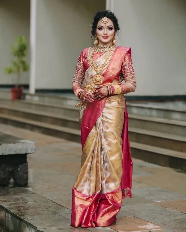Premium_Soft_Lichi_Silk_Saree_with_Geometric_Jacquard_Design_&_Rich_Pink_Designer_Pallu