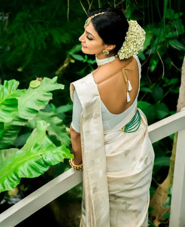 Premium_Soft_Lichi_Silk_Saree_with_Rich_Pallu_&_All-Over_Jacquard_Work