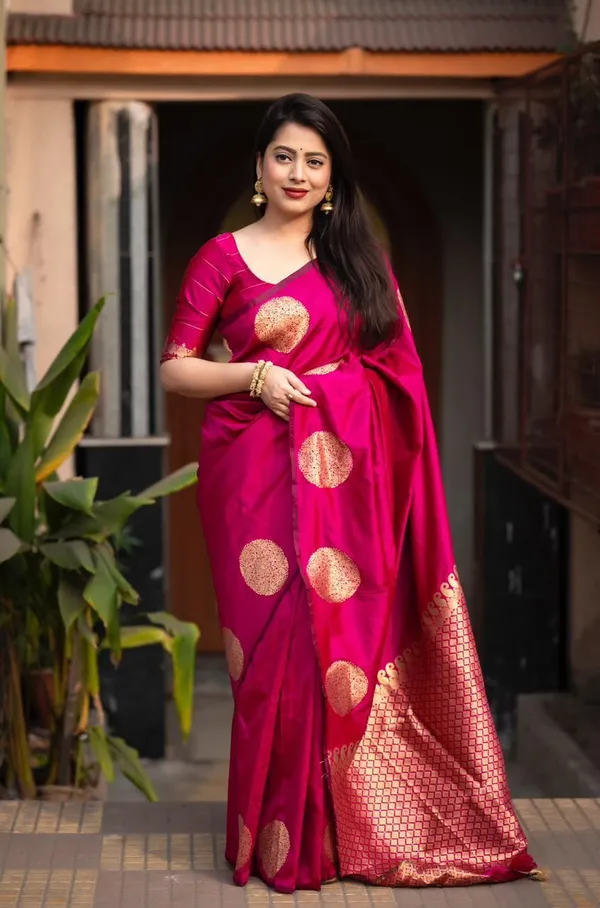 Rani_Pink_Soft_Silk_Woven_Saree_with_Designer_Golden_Pallu