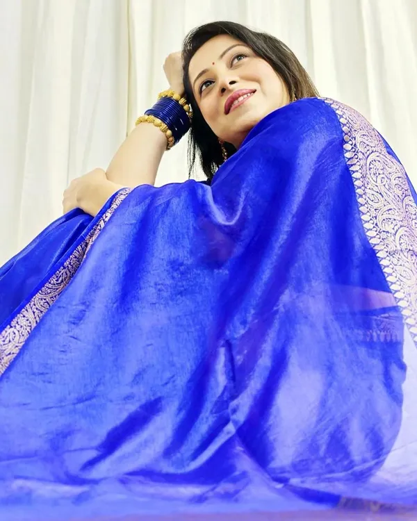Royal_Blue_Lichi_Silk_Saree_with_Rich_Jacquard_Pallu