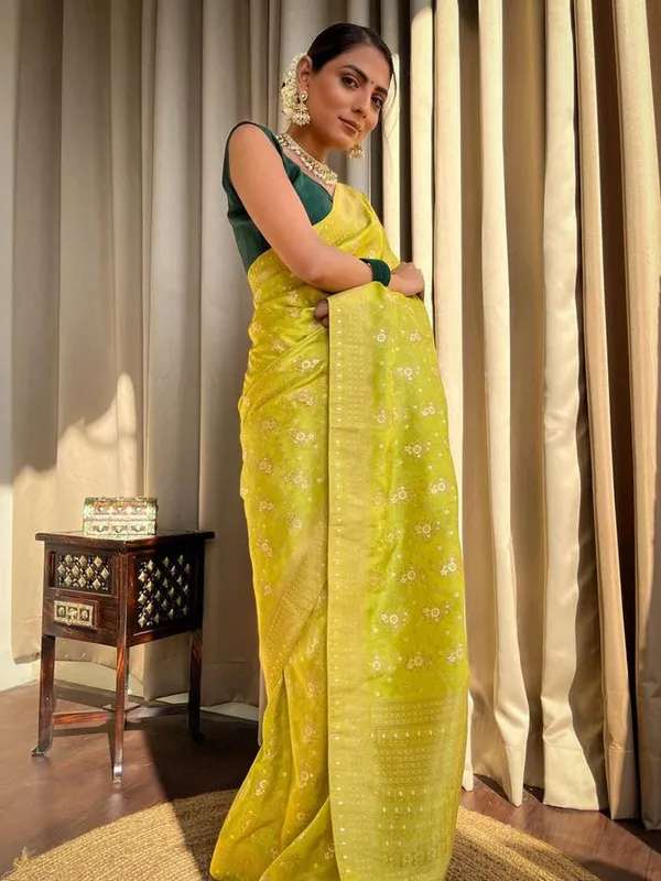 Royal_Lime_Green_Soft_Lichi_Silk_Saree_with_Floral_Weave_&_Designer_Pallu