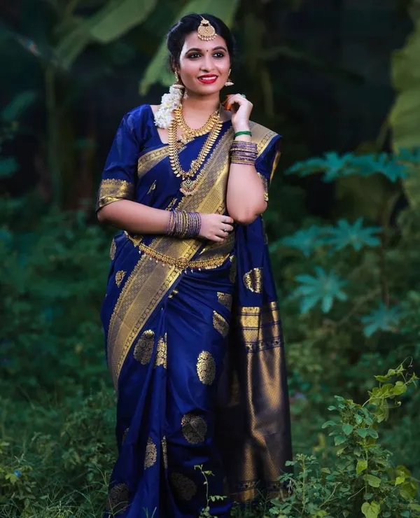Royal_Navy_Blue_Soft_Lichi_Silk_Saree_with_Rich_Jacquard_Work
