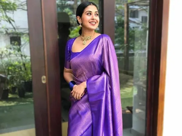 Royal_Purple_Soft_Lichi_Silk_Saree_with_Rich_Jacquard_Pallu_&_All-Over_Woven_Design