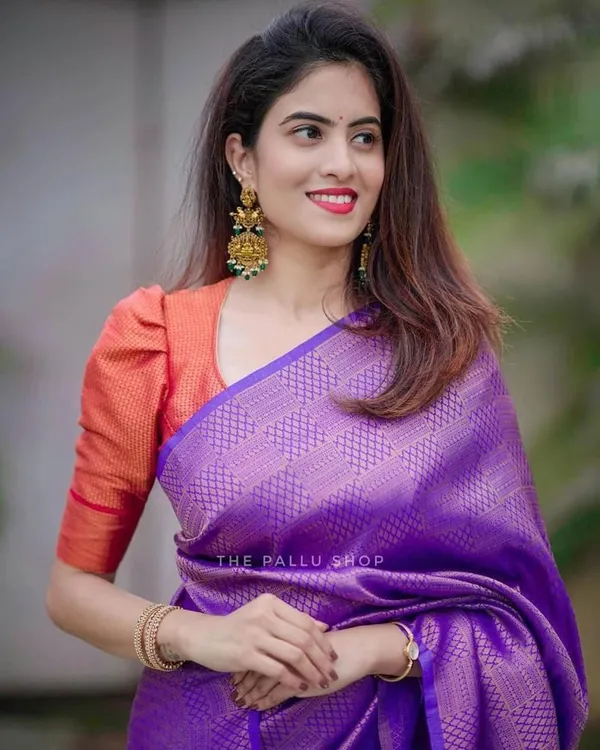 Royal_Purple_Soft_Silk_Saree_with_Woven_Jacquard_Design_&_Tassel_Pallu