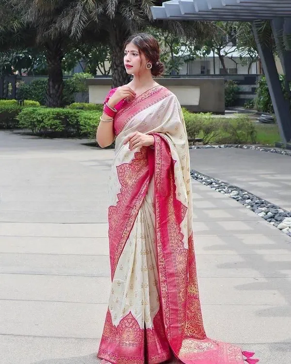 Royal_Rani_Pink_&_Off-White_Soft_Lichi_Silk_Saree_with_Designer_Jacquard_Pallu