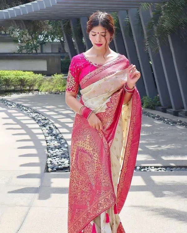 Royal_Rani_Pink_&_Off-White_Soft_Lichi_Silk_Saree_with_Designer_Jacquard_Pallu