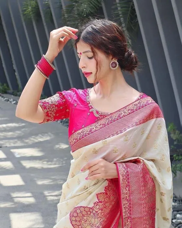 Royal_Rani_Pink_&_Off-White_Soft_Lichi_Silk_Saree_with_Designer_Jacquard_Pallu