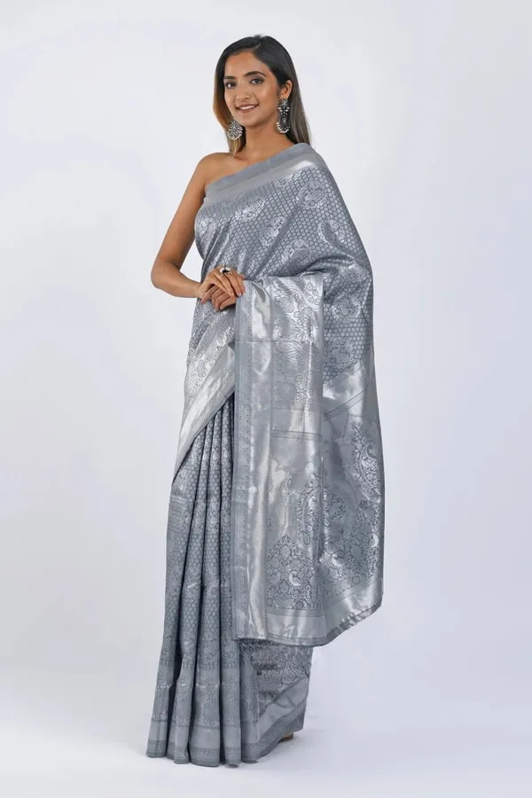 Silver_Grey_Jacquard_Silk_Saree_with_Designer_Woven_Pallu_&_Border