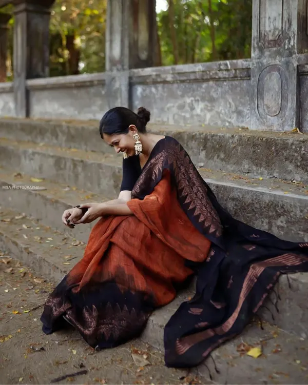 Soft_Lilan_Slab_Saree_with_Rich_Golden_Weaving_&_Designer_Woven_Pallu_–_Rust_Orange_&_Black