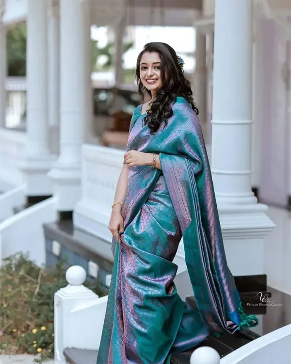 Teal_Blue_Soft_Lichi_Silk_Jacquard_Saree_with_Rich_Woven_Pallu_&_Designer_Border
