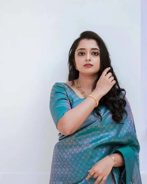 Teal_Blue_Soft_Lichi_Silk_Jacquard_Saree_with_Rich_Woven_Pallu_&_Designer_Border