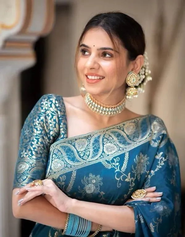 Teal_Blue_Soft_Silk_Jacquard_Saree_with_Floral_Woven_Design_&_Rich_Designer_Border