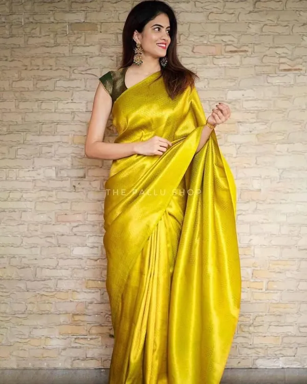 Yellow_Soft_Lichi_Silk_Saree_–_Elegant_Jacquard_Designer_Saree