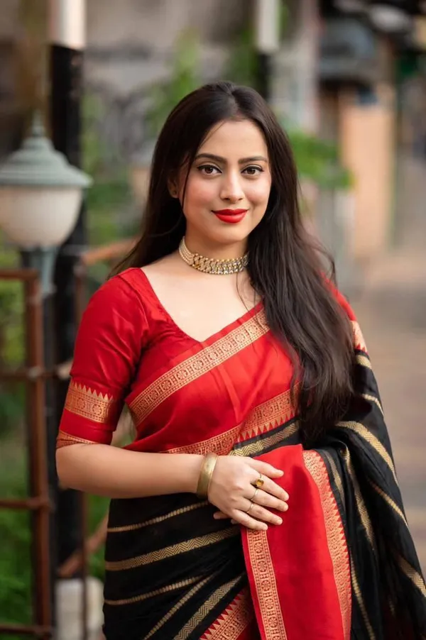 Zehra_Red_&_Black_Soft_Lichi_Silk_Saree