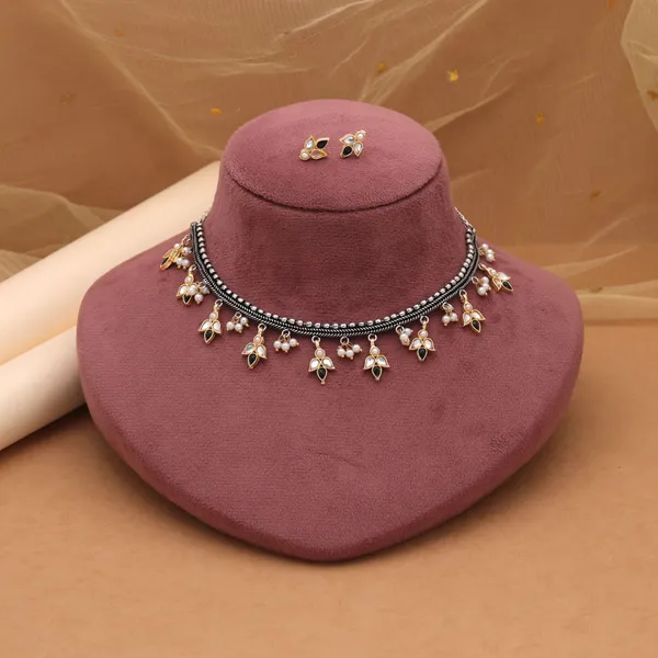 raditional_Black_Oxidised_Necklace_Set_with_Matching_Stud_Earrings